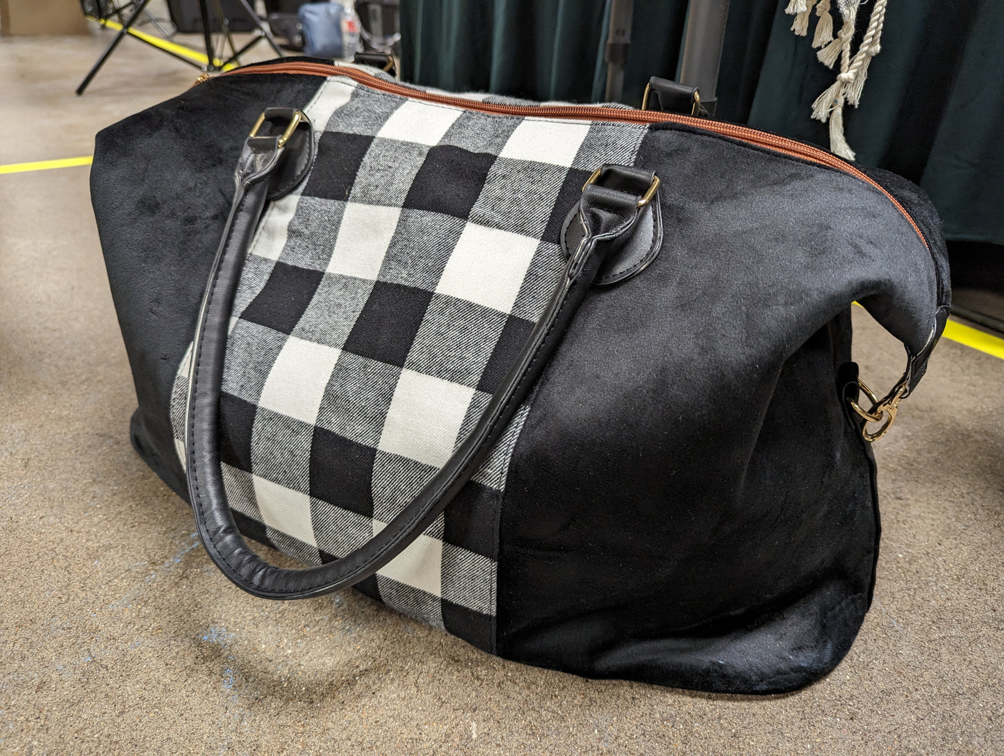 Weekender - Black & White Buffalo