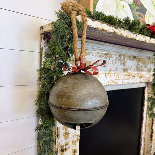 Oversized Round Bell