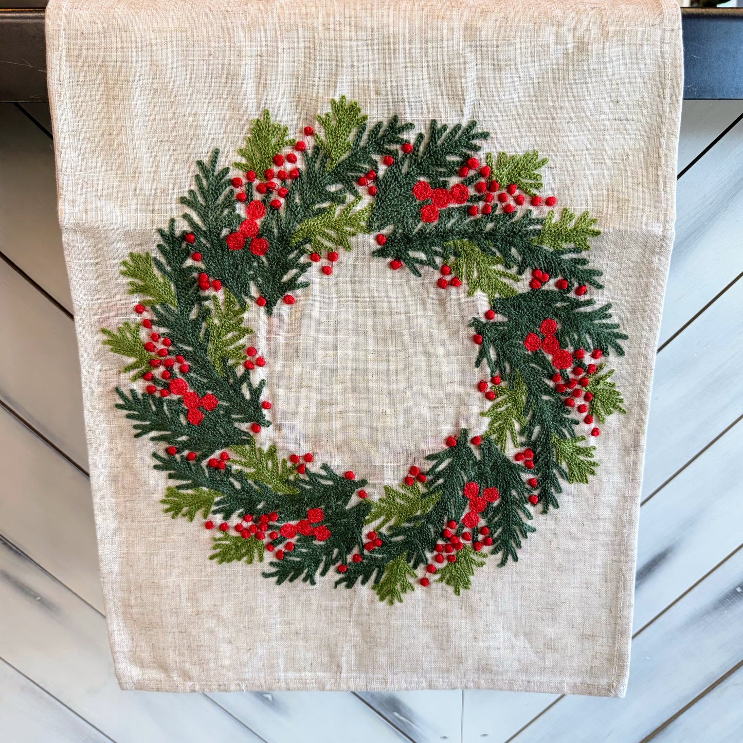 Wreath Christmas Table Runner