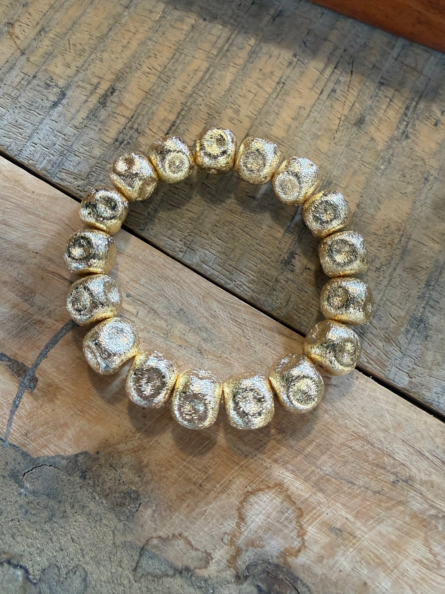 18k Gold Brushed Medium Round Bracelet