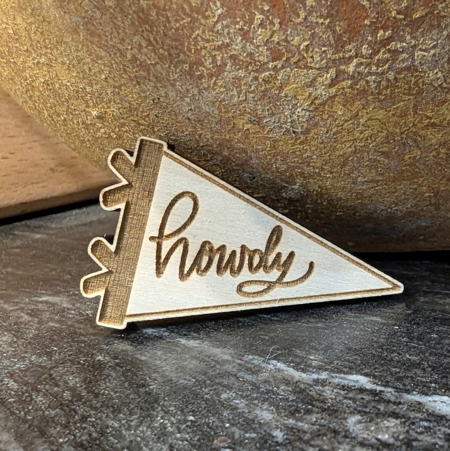 Pennant Needle Minder Magnet